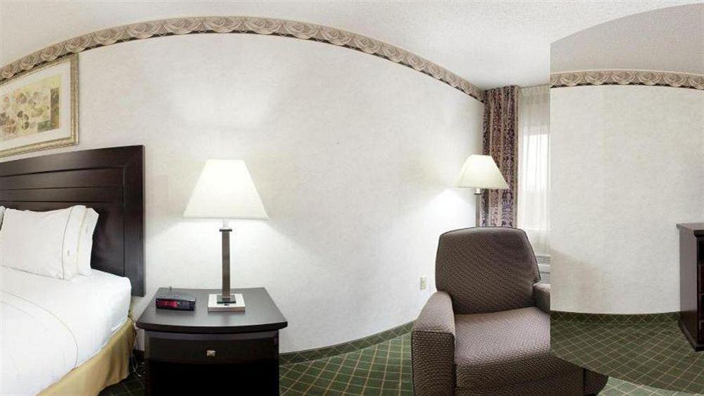 Holiday Inn Express & Suites Chicago-Libertyville By Ihg Экстерьер фото