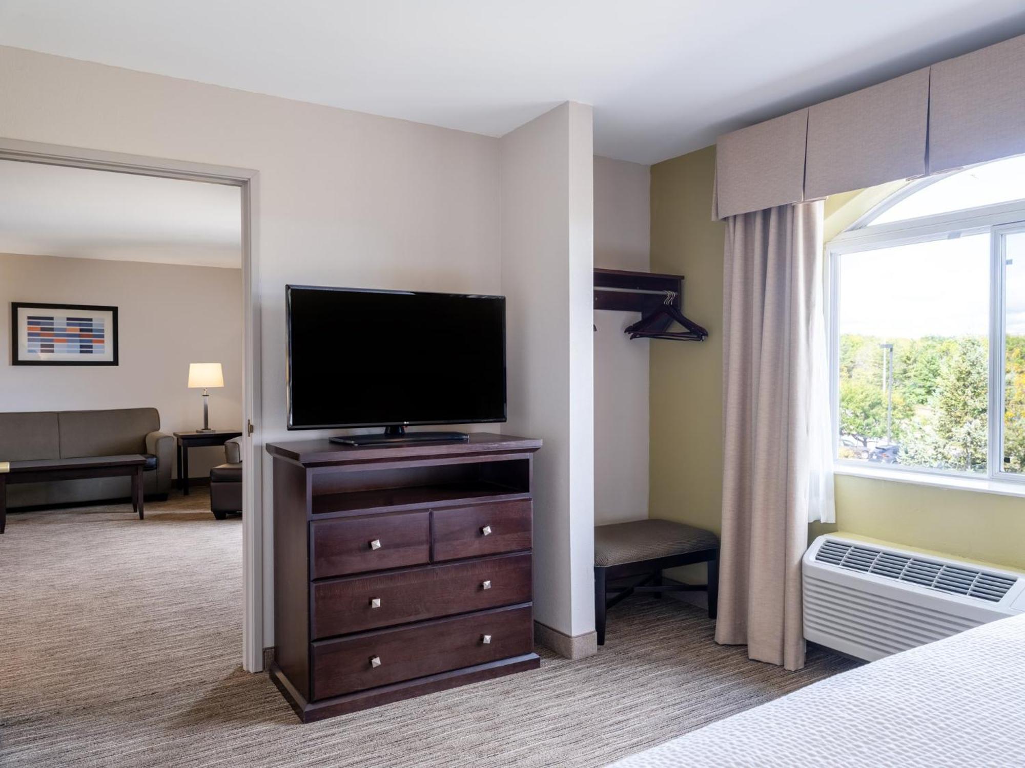 Holiday Inn Express & Suites Chicago-Libertyville By Ihg Экстерьер фото